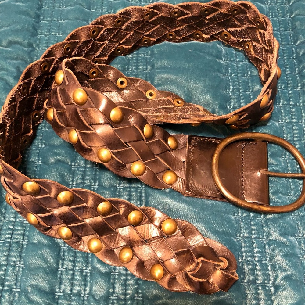 LEATHER. XL. Worn in black with brass studs. Good condition